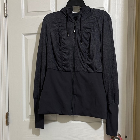 Lululemon reversible Women's grayJacket size 12 - Picture 6 of 7